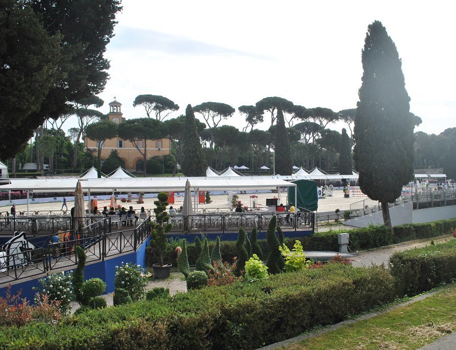 sfondo piazza di siena