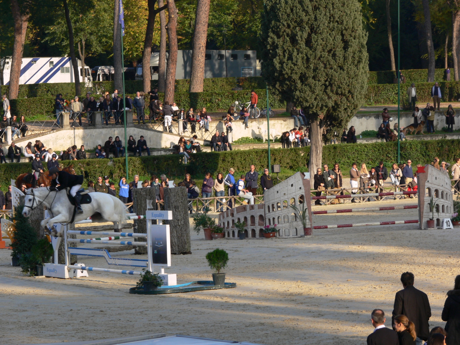 Piazza di Siena 2009